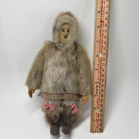 VTG Inuit Native American Alaskan Eskimo Doll 9" Fur Coat 1940s 50s Genuine - Picture 6 of 7